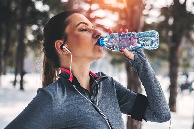 5 Ways to Stay Hydrated in Cool Weather