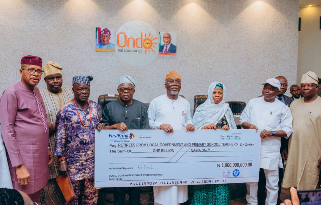 GOV AIYEDATIWA FLAGS OFF DISBURSEMENT OF N1B GRATUITY TO LG RETIREES