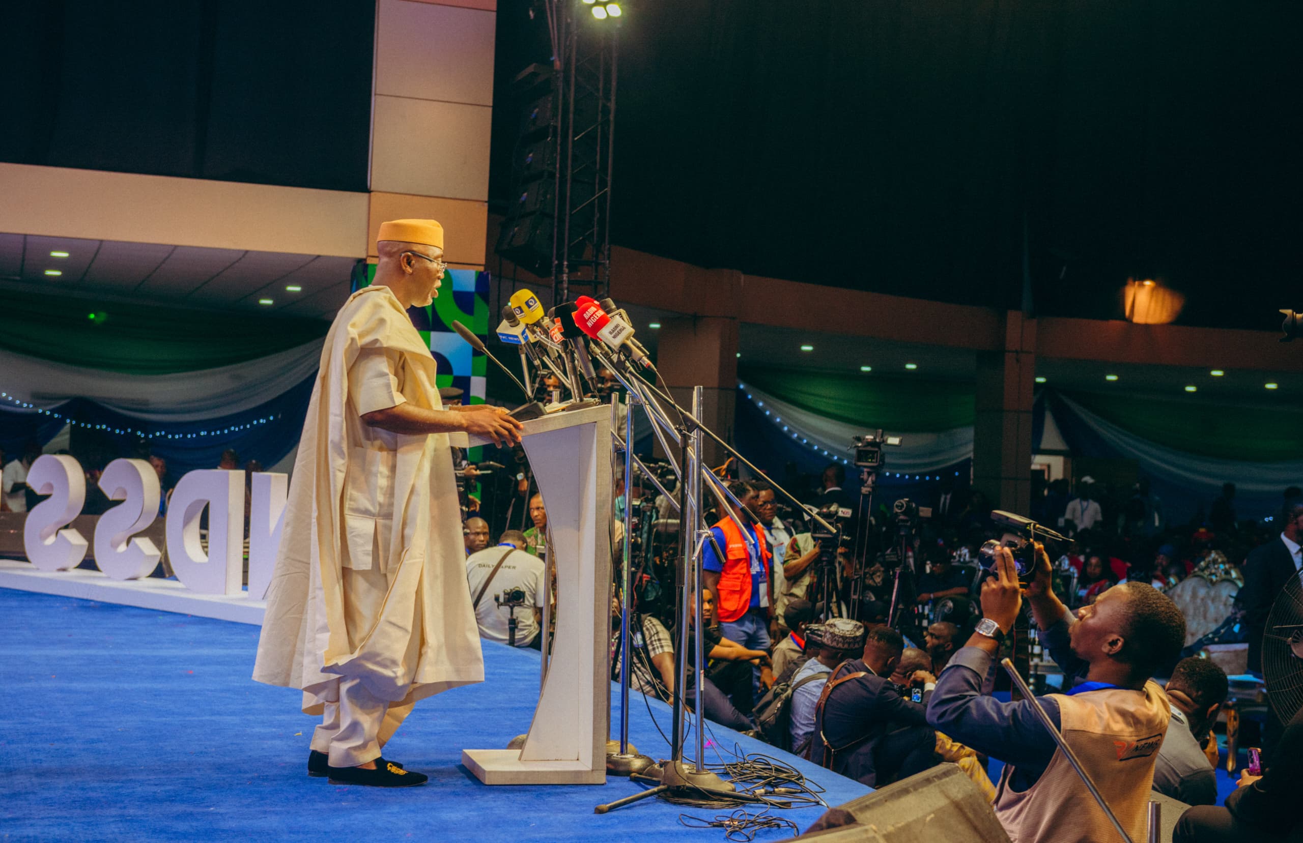 GOV AIYEDATIWA AT NIGER DELTA STAKEHOLDERS SUMMIT, URGES NDDC TO PRIORITIZE PECULIAR NEEDS OF THE PEOPLE